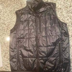 Vineyard Vines Vest size XL